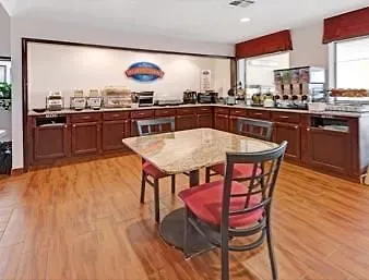 Quality Inn 